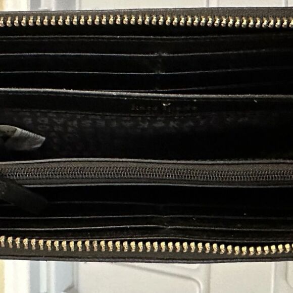 - kate spade wallet , gently used. - Picture 5 of 5